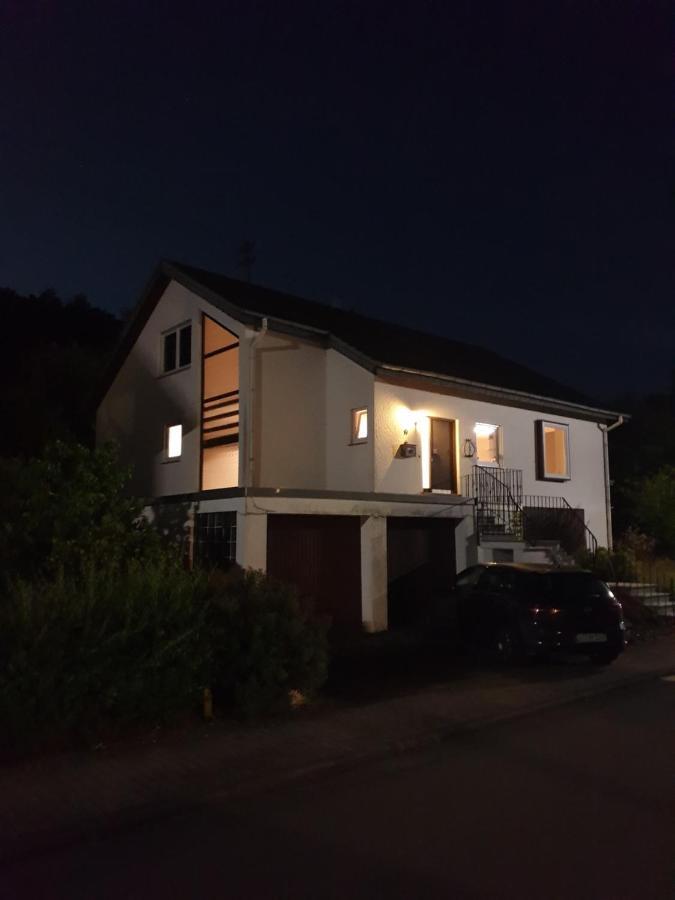 Andinas Ferienwohnung In Ruhiger Lage Direkt Am Wald Wilnsdorf المظهر الخارجي الصورة
